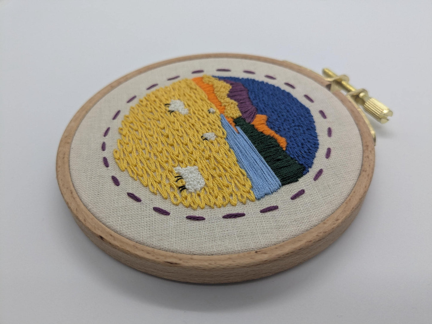 Woolly highland sheep - HAND EMBROIDERY KIT - Scottish Landscapes Collection