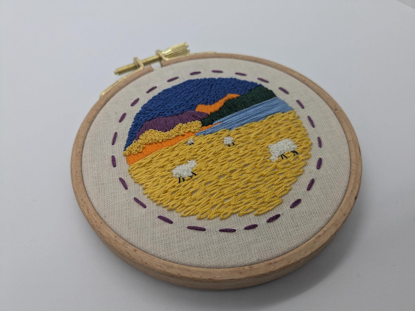 Woolly highland sheep - HAND EMBROIDERY KIT - Scottish Landscapes Collection