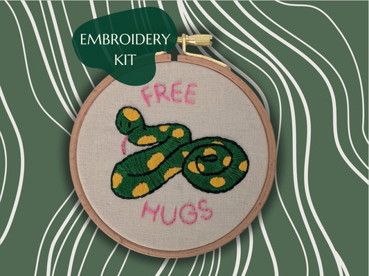 Free Hugs - HAND EMBROIDERY KIT - Snake - Pets Collection